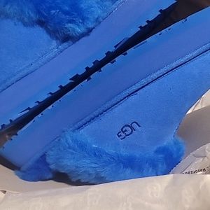 UGGs size6☆Bright Blue☆ BRAND NEW in box, bottom stickers, never taken outta box